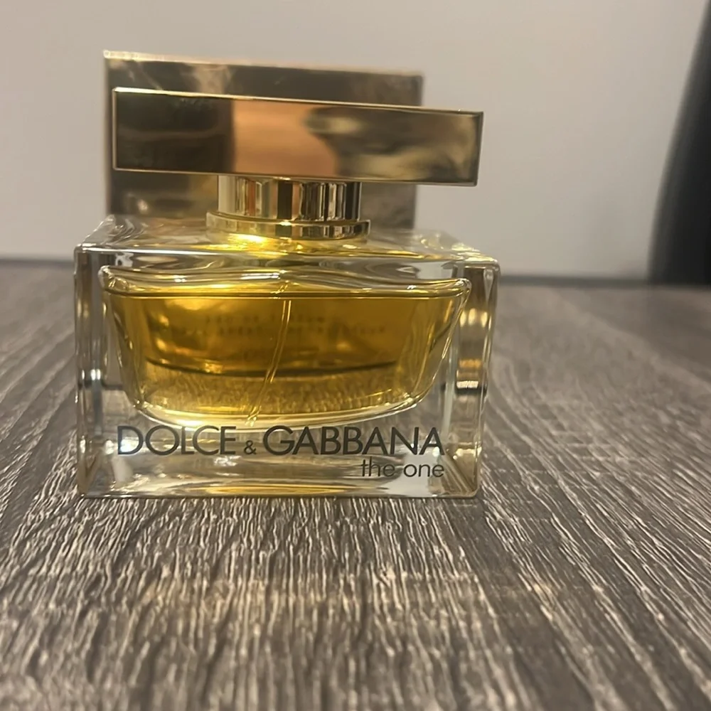 Dolce & Gabbana The One with Gold Accents - Picture 2 of 4